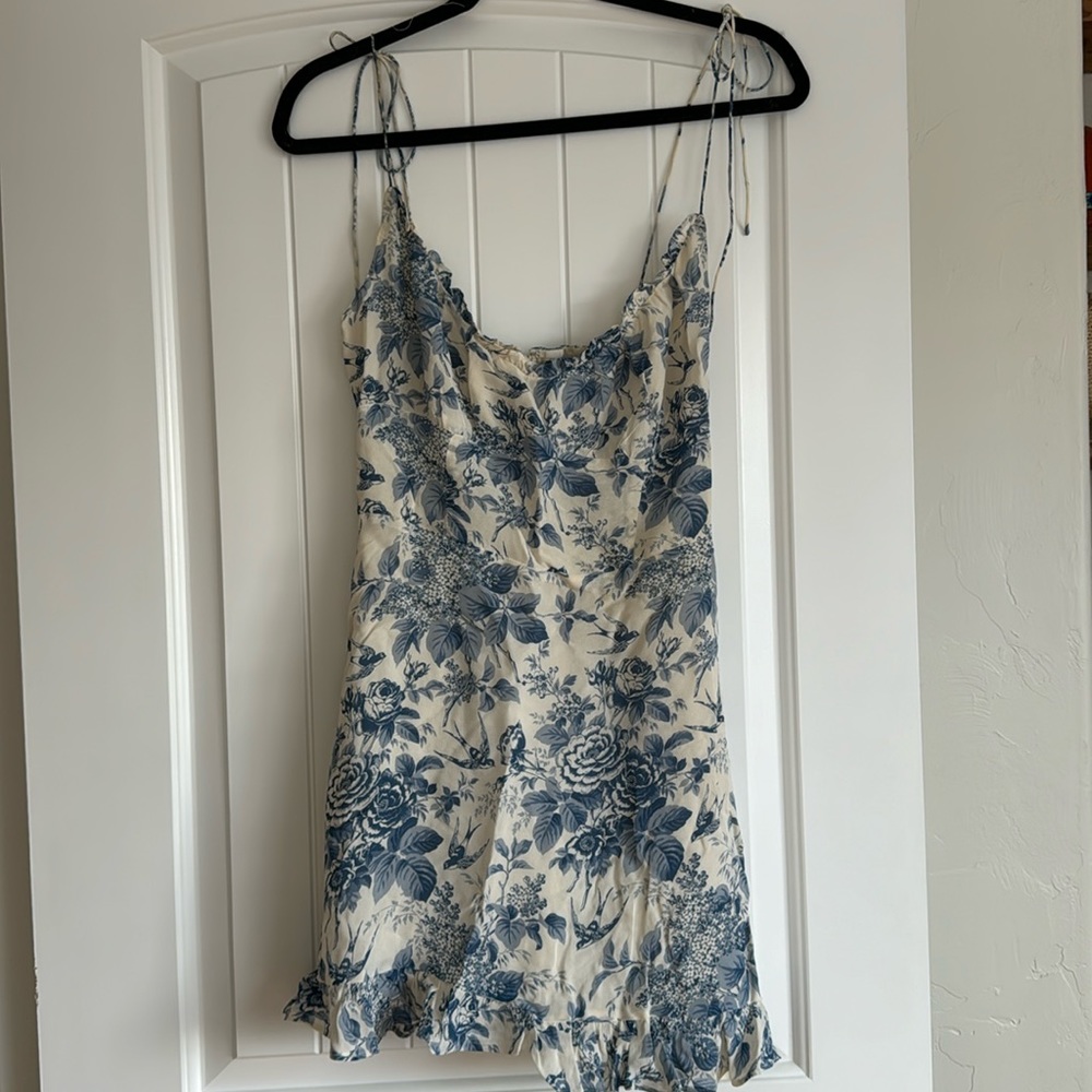 Reformation blue and white floral mini dress size 4